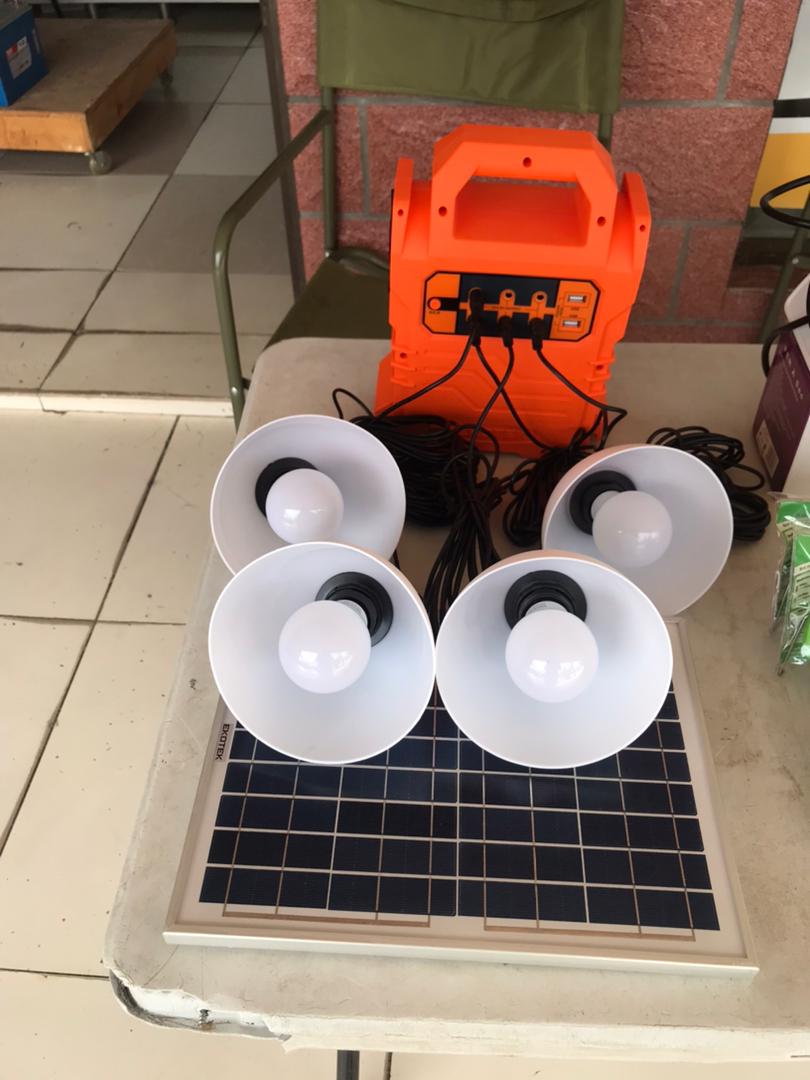 Complete Portable Off-Grid Solar Lighting System – 4 LED Lamps & Power Bank